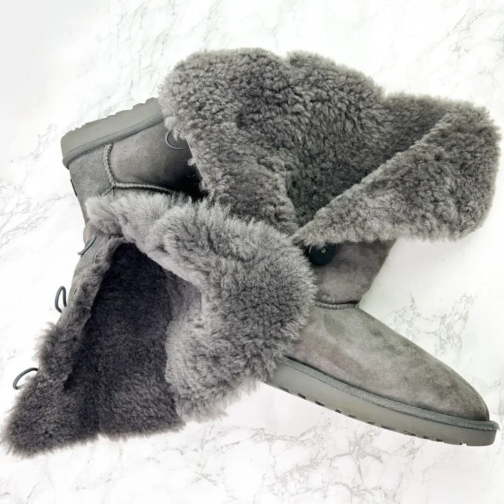 UGG Bailey Button Triplet II Tall Boots (7.5) in Gray Sheepskin Fur Cozy Shoes